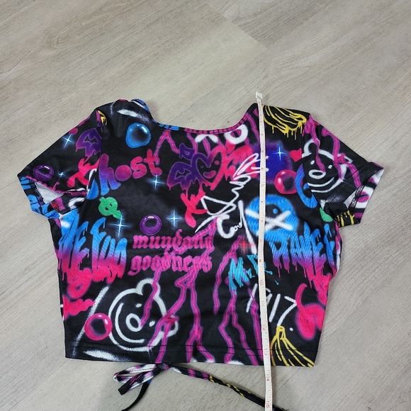(3/$15) SHEIN crop top graffiti print multicolored short sleeves cross back - Picture 7 of 14